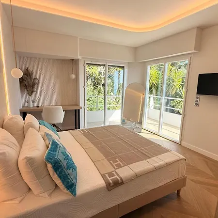 Panoramic Sea View Renovated 3 Bedrooms - Swimming Pool Apartment *