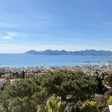 Panoramic Sea View Renovated 3 Bedrooms - Swimming Pool * Cannes