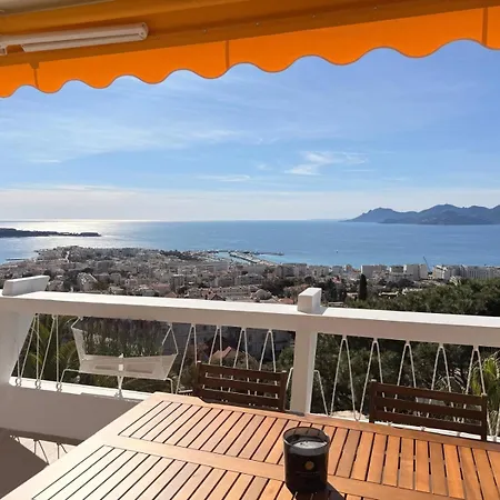 Panoramic Sea View Renovated 3 Bedrooms - Swimming Pool Apartment *